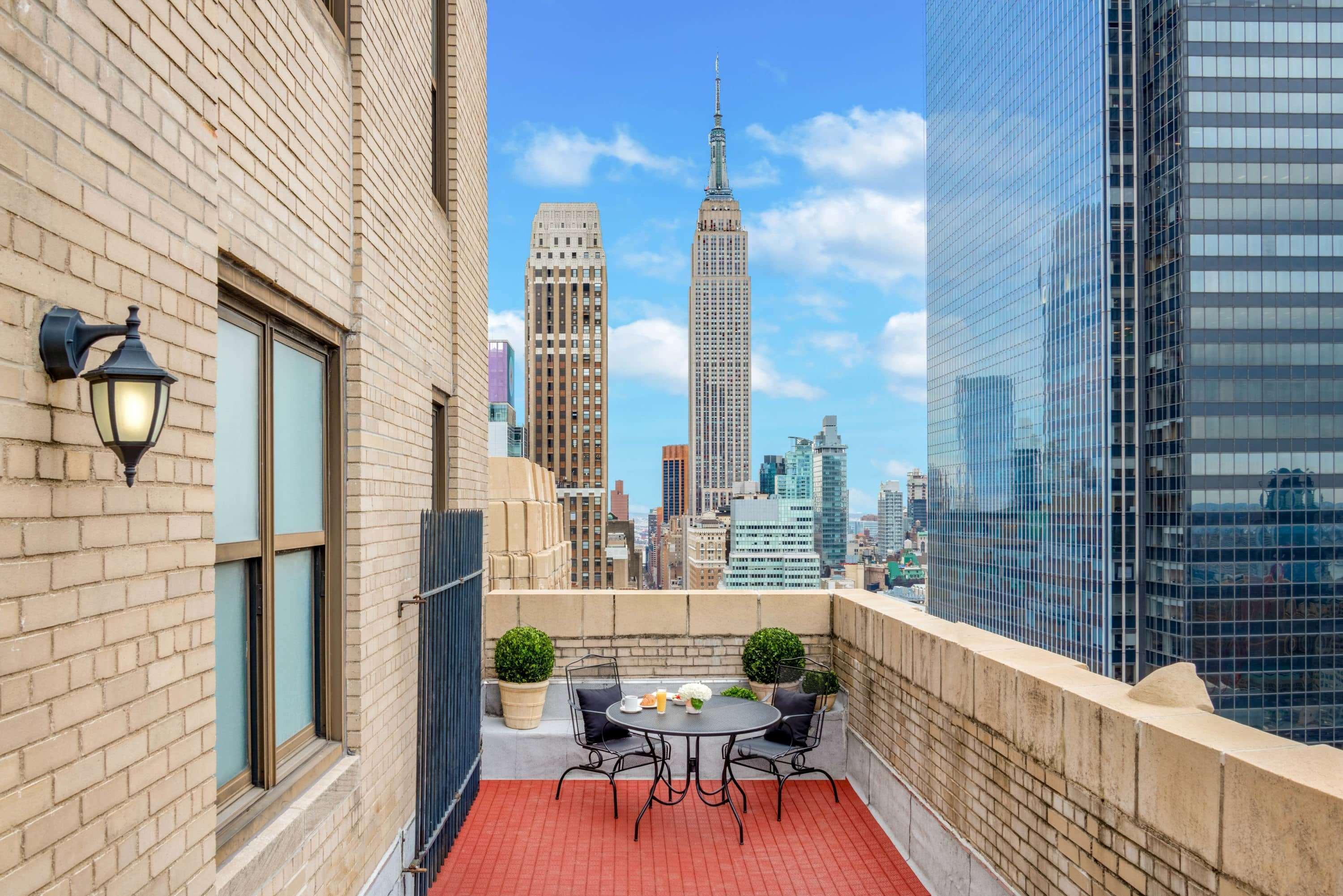 The New Yorker, A Wyndham Hotel Εξωτερικό φωτογραφία "The Empire State Building is the world's tallest building."